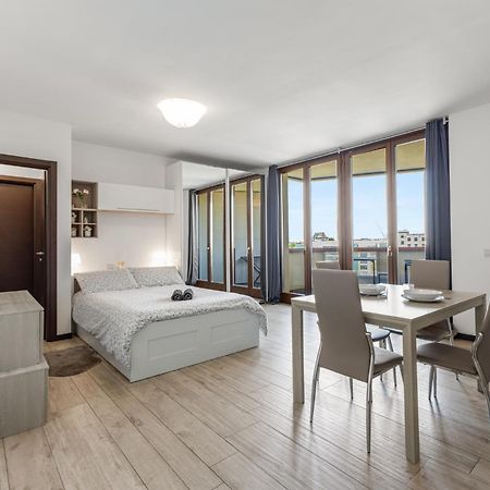 Monolocale Con Balcone Self Check In Milano Sempione Apartment ภายนอก รูปภาพ