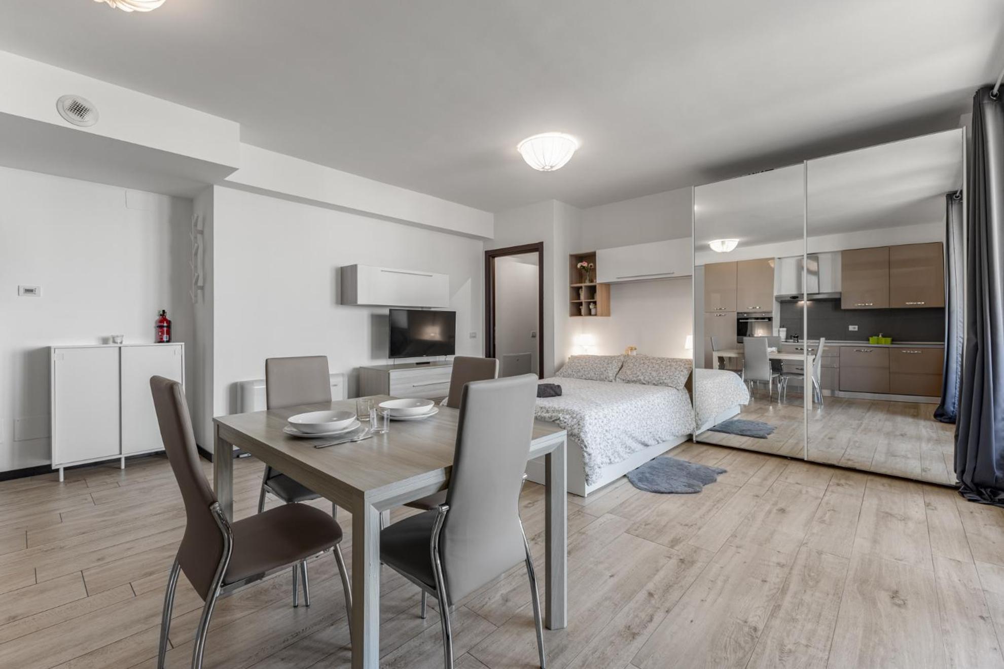 Monolocale Con Balcone Self Check In Milano Sempione Apartment ภายนอก รูปภาพ